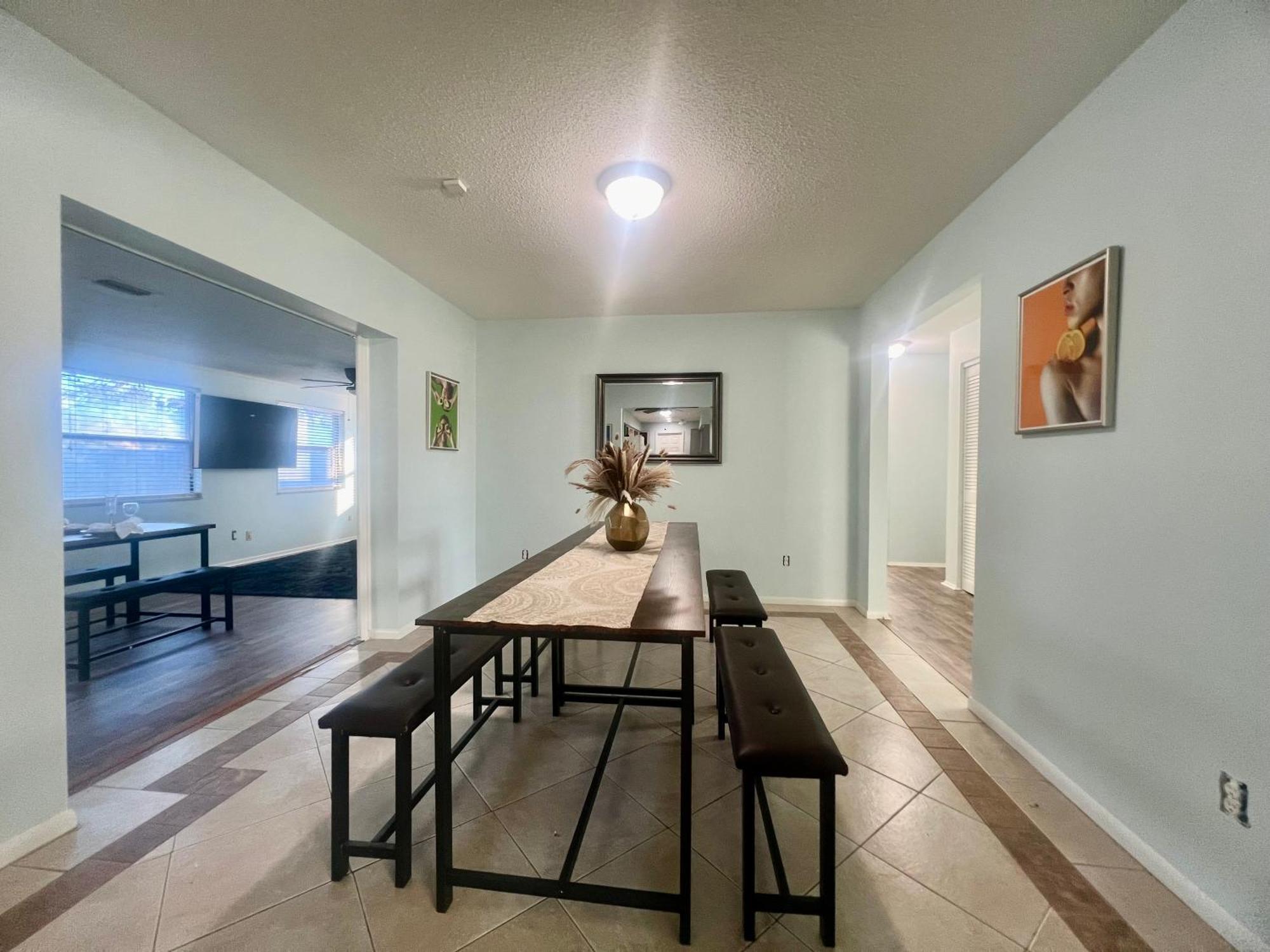 Pool House Oasis Villa Тайтъсвил Екстериор снимка