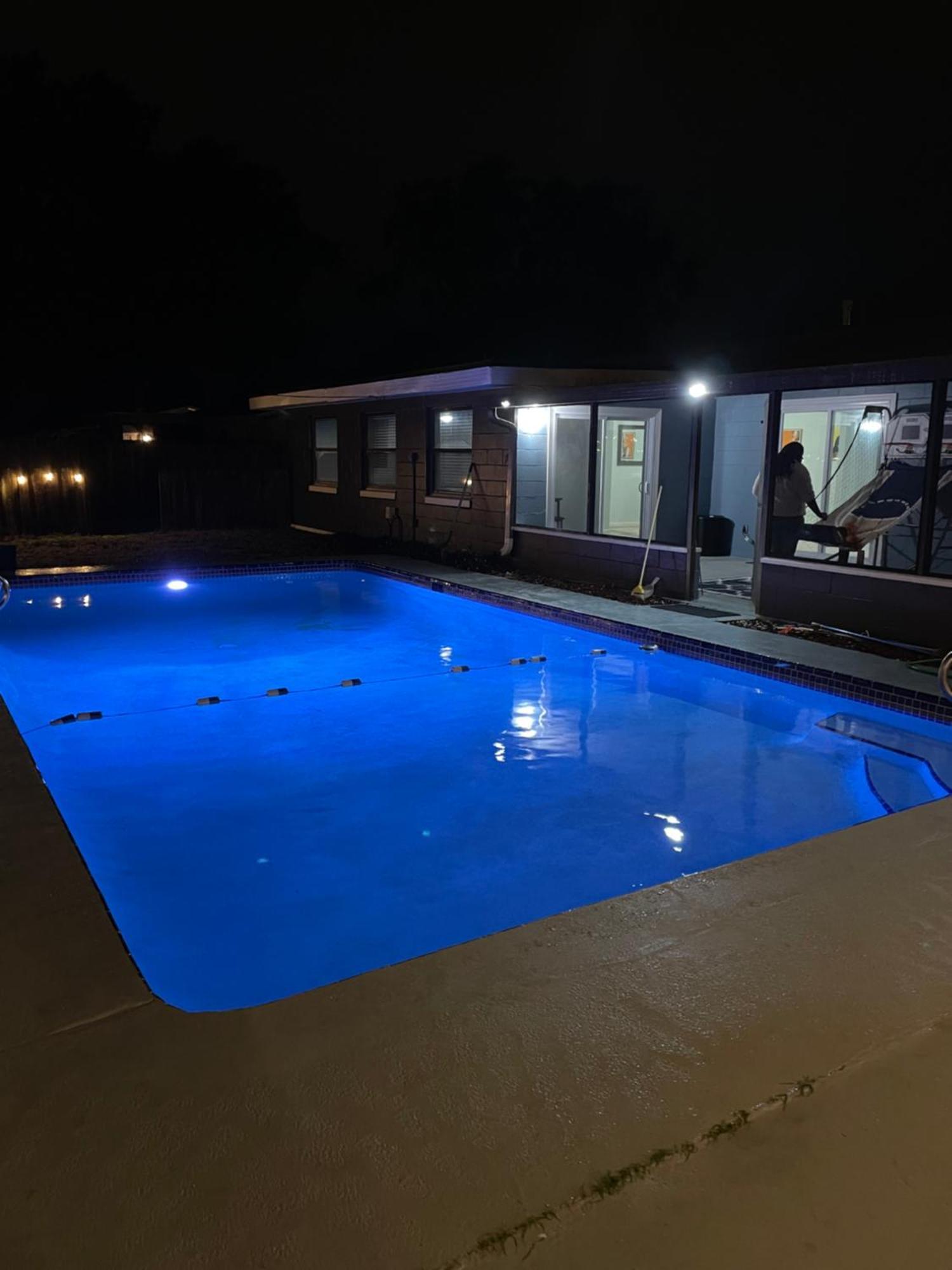 Pool House Oasis Villa Тайтъсвил Екстериор снимка
