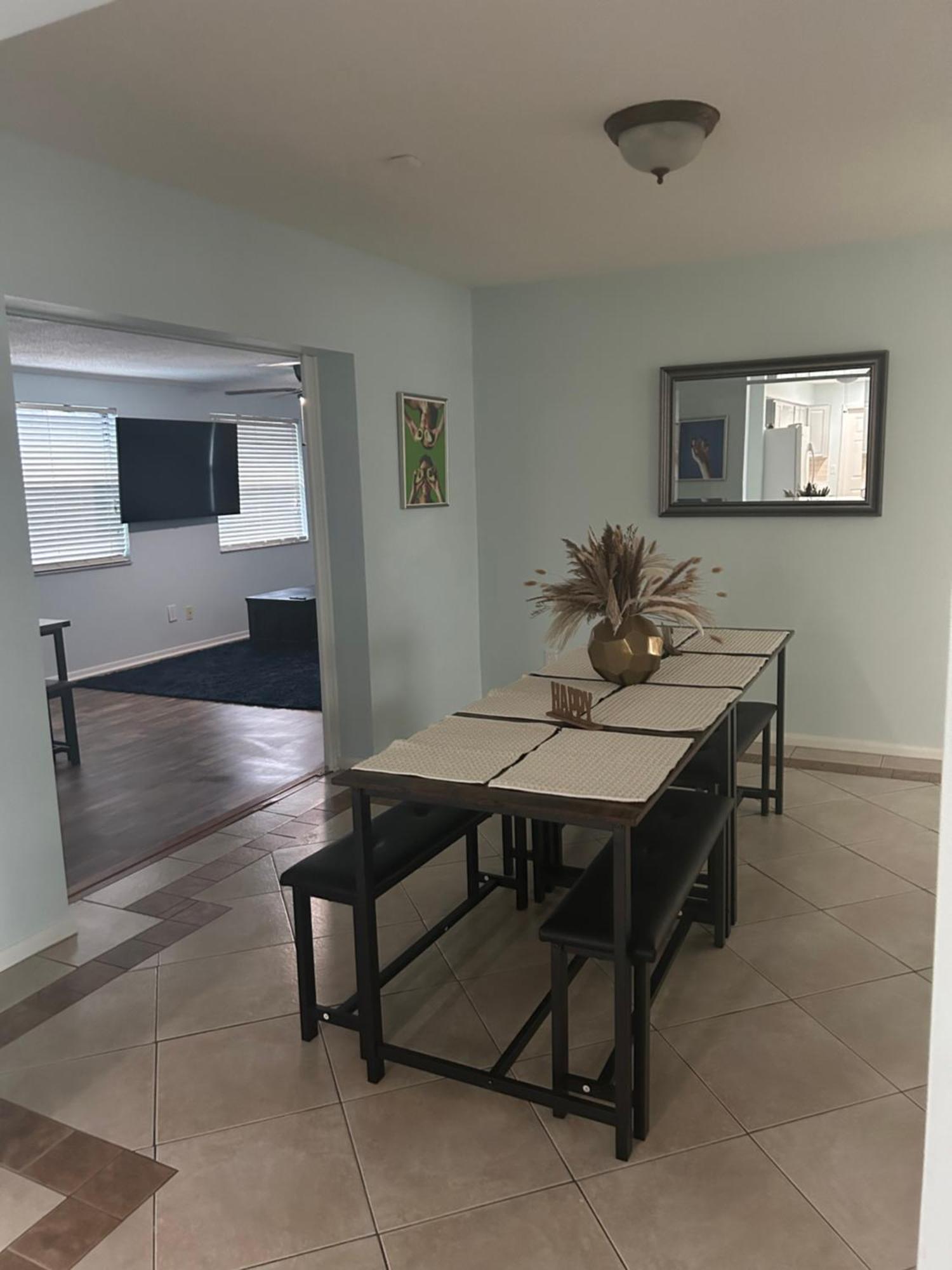 Pool House Oasis Villa Тайтъсвил Екстериор снимка